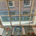 Floor Max, halssieraden. Dripping & More, maart 2025. Foto met dank aan Michel Krechting©