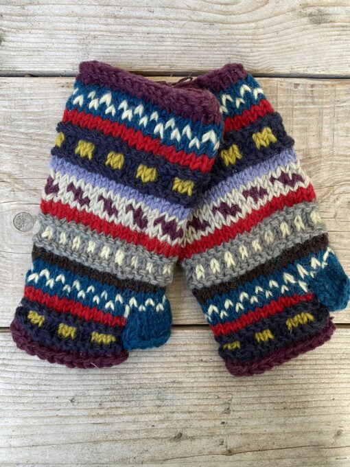 Handwarmers, vingerloze handschoenen of polswarmers. Handgebreid in Nepal en gevoerd met fleece voor super warme handen