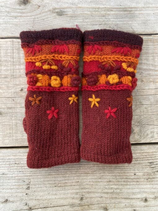Handwarmers, vingerloze handschoenen of polswarmers. Handgebreid in Nepal en gevoerd met fleece voor super warme handen