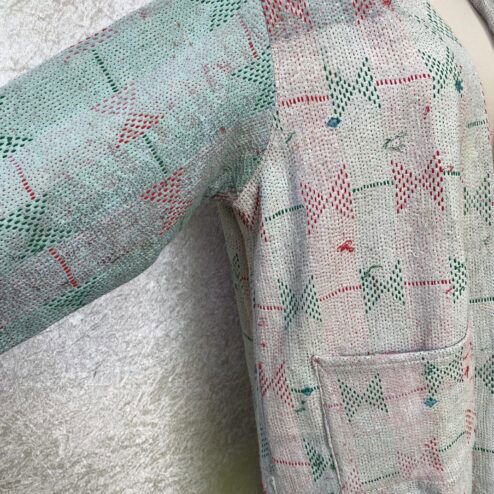 One of a kind kantha jas, elke jas is uniek. Gemaakt van antieke katoenen dekens uit India en reversible. Een echte eye catcher jas.Sustainable en upcycled en 100% katoen.