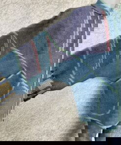 One of a kind kantha jas, elke jas is uniek. Gemaakt van antieke katoenen dekens uit India en reversible. Een echte eye catcher jas.Sustainable en upcycled en 100% katoen.