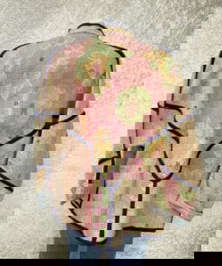 One of a kind kantha jas, elke jas is uniek. Gemaakt van antieke katoenen dekens uit India en reversible. Een echte eye catcher jas.Sustainable en upcycled en 100% katoen.