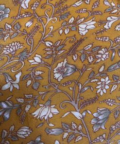 Superwijde broekrok gemaakt van vintage sari stoffen. Zwieren en zwaaien, dansen en schitteren. Elke broekrok is uniek er is er dus maar 1 in deze print!