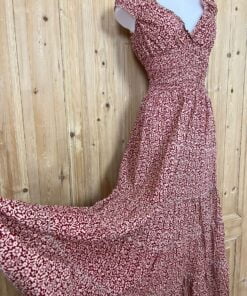 Schitterende zomerjurk, gemaakt van blockprint stof die geheel met de hand gestempeld is. Honderd procent katoen en past maat XS-XL .