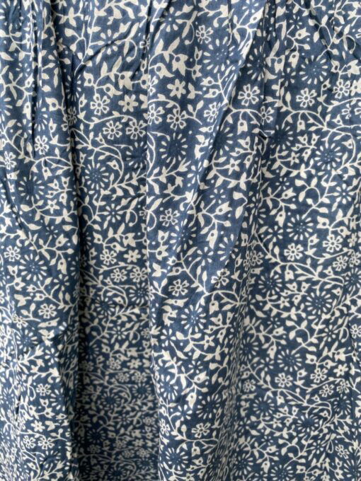 Schitterende zomerjurk, gemaakt van blockprint stof die geheel met de hand gestempeld is. Honderd procent katoen en past maat XS-XL .
