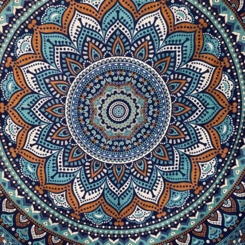 Mandala doek.Als strandkleed, sprei op het tweepersoons bed, doek voor op de bank, decoratie aan de muur. Met deze met de hyand gezeefdrukte doek uit India voeg je een prachtig item toe aan je bohemian interieur.