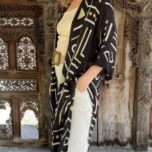 Kimono uit india gemaakt van een flinterdunne linnenlook katoen met een prachtig met de hand geblockprint patroon. One size fits all. Free size.