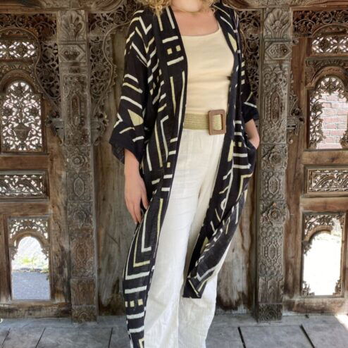 Kimono uit india gemaakt van een flinterdunne linnenlook katoen met een prachtig met de hand geblockprint patroon. One size fits all. Free size.