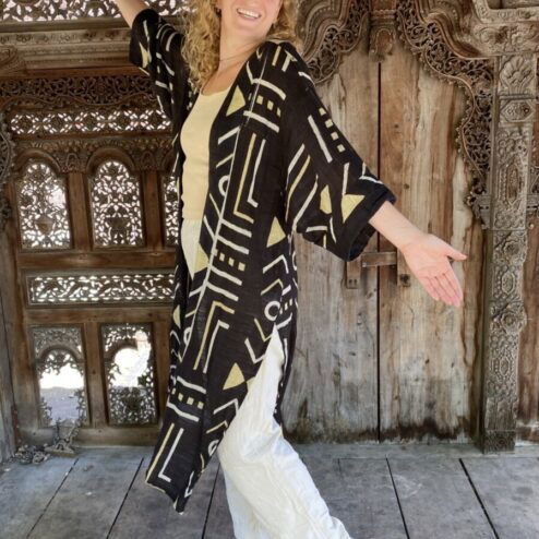Kimono uit india gemaakt van een flinterdunne linnenlook katoen met een prachtig met de hand geblockprint patroon. One size fits all. Free size.