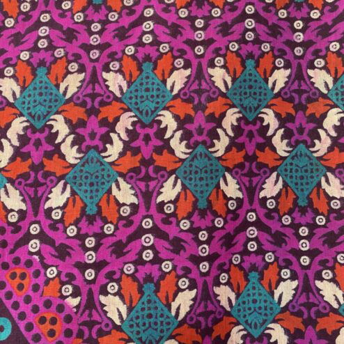 Mandala doek. Als strandkleed, sprei op het tweepersoons bed, doek voor op de bank, decoratie aan de muur. Met deze met de hyand gezeefdrukte doek uit India voeg je een prachtig item toe aan je bohemian interieur.