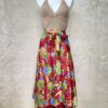 Vintage sari wikkelrok uit India, die aan twee kanten te dragen is. Dubbelzijdig dus! Gemaakt van tweedehands sari's dus elke rok is uniek. Past met maten XS-XXL. Upcycled en recycled fashion uit India.